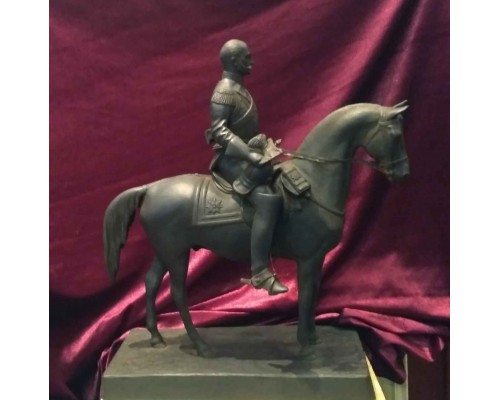 Скульптура "Император Николай I на коне"