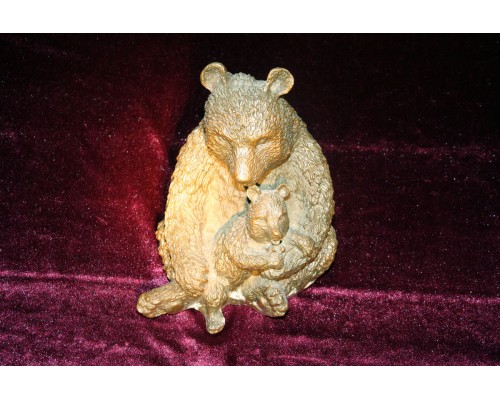 Скульптура настольная "Медведица с медвежонком"